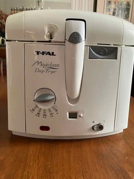 Photo of free T-Fal deep fryer (Centrepointe) #2