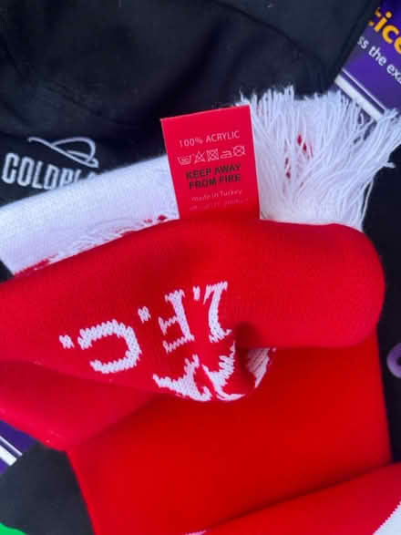 Photo of free Liverpool scarf (Kidbrooke SE9) #3