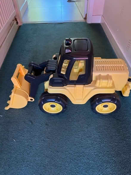 Photo of free Toddler digger (Solihull b92) #1