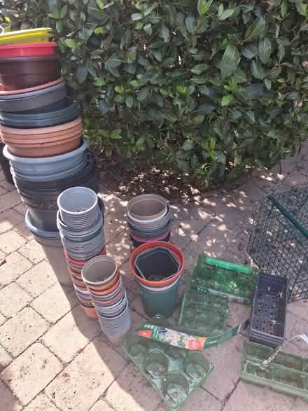 Photo of free Lots of pots various sizes (Fords Farm RG30) #1