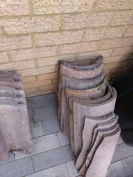 Photo of free Bricks, slates and roof tiles (Hitchin SG4) #2
