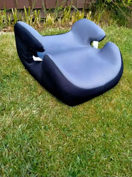 Photo of free Kids car booster seat (Penrith CA11) #1