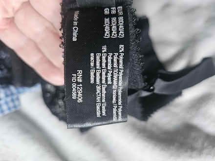 Photo of free Black bra (CR0) #2