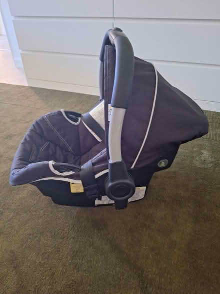 Photo of free Baby car seat (LS17 5BE) #2