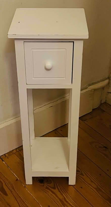 Photo of free Plant stand / small side table (Anerley SE20) #1