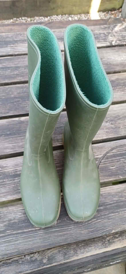 Photo of free Pair of Wellington Boots - size 6 (Rushmere IP4) #1