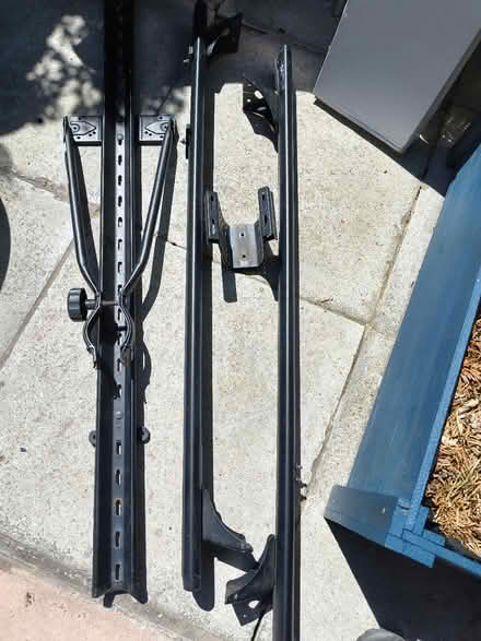 Photo of free Cruz aero crossbars and racks (CH44) #1