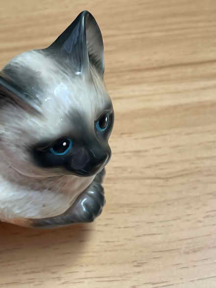 Photo of free Siamese cat bone china ornament (Chorley PR6) #4