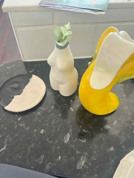 Photo of free Decoration items (Limehouse E14) #1
