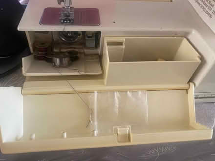 Photo of free Sewing machine - working (Erith DA8) #3