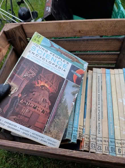 Photo of free Young peoples science encyclopedias (BR1 bickley) #1