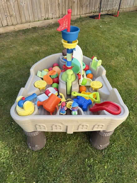 Photo of free Little Tikes Pirate Ship sand/water play station (Purton SN5) #4