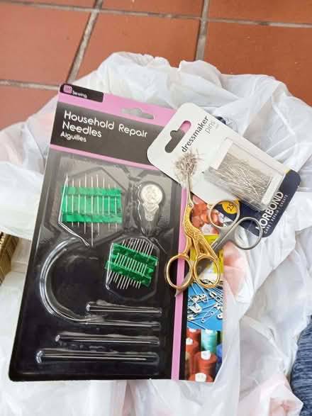 Photo of free Sewing bits (Drayton PO6) #1