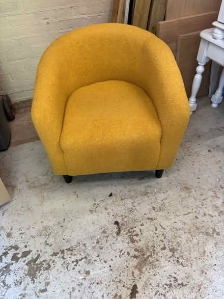 Photo of free Chair (Bh212lh) #1