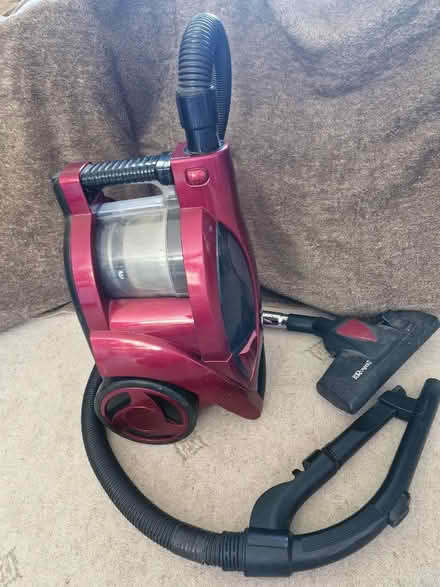 Photo of free vacuum cleaner (Colwall Stone WR13) #1