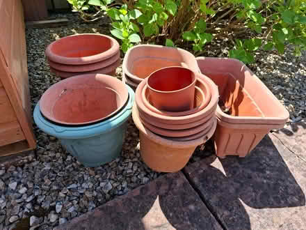 Photo of free Plant Pots (Oakbank PH1) #1