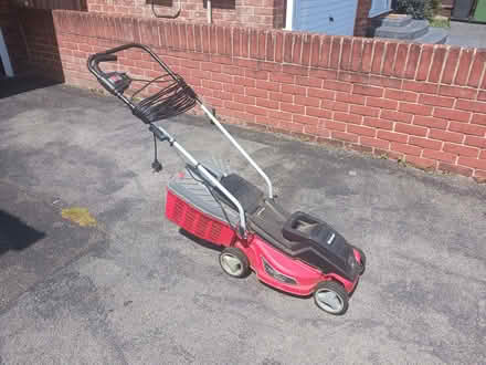 Photo of free Small Electric Lawnmower (Kempshott RG22) #1