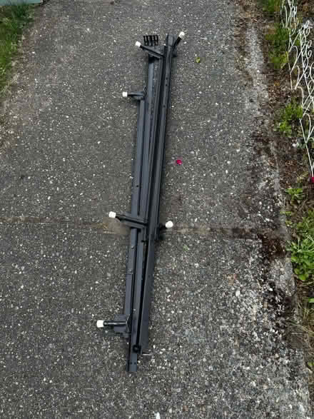 Photo of free Queen metal bed frame (SE Auburn) #1