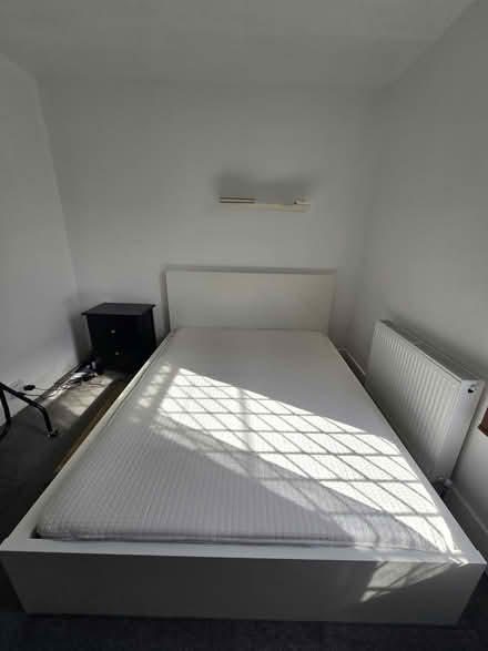 Photo of free King size bed (ME5 Chatham) #2