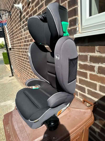 Photo of free 2 x Childrens car seats - (Lostock Hall PR5) #4