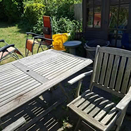 Photo of free Wooden table and 6 chairs (New Southgate N11) #2