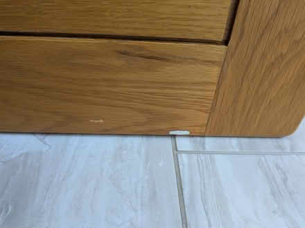Photo of free Oak Dining Table (Cuxton) #4