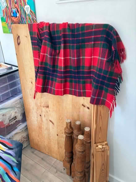 Photo of free Pine dining table spares or repair (Tilehurst RG31) #4