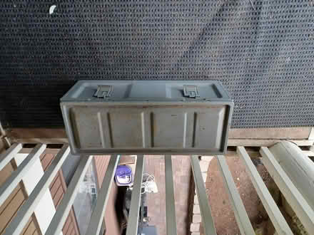 Photo of free metal box (Bellevue BCC area) #1