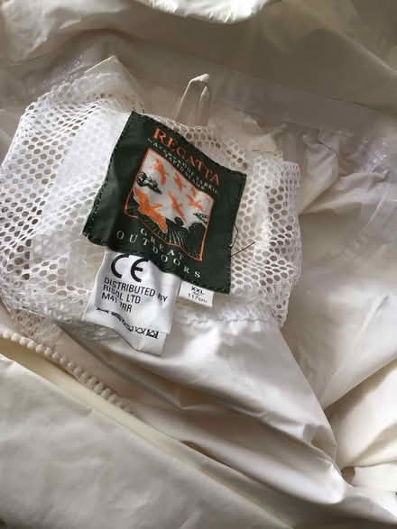 Photo of free White two piece (Wellington) #1