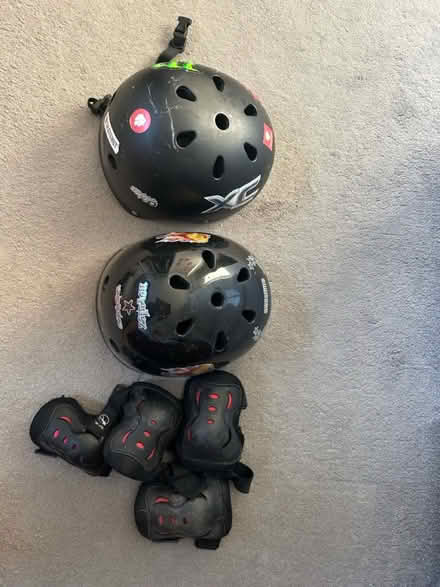 Photo of free Kids skateboard helmets & pads (Toddington) #1
