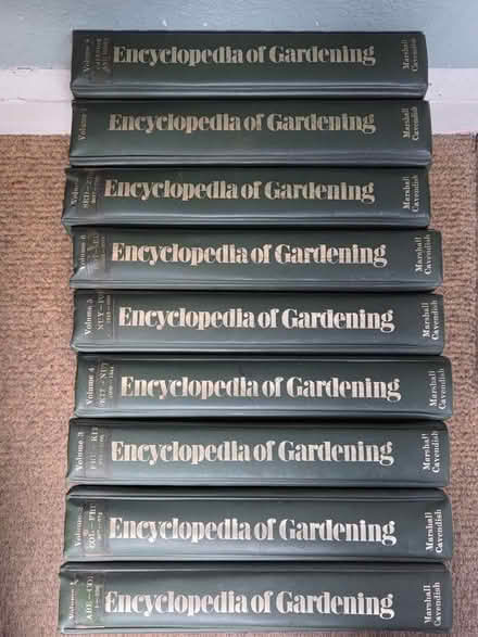 Photo of free Encyclopedia of Gardening in 9 volumes (Heaton Norris SK4) #1