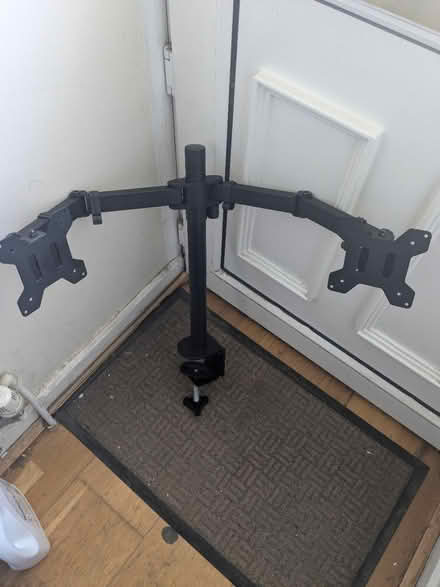 Photo of free Dual monitor stand (Farnborough) #1