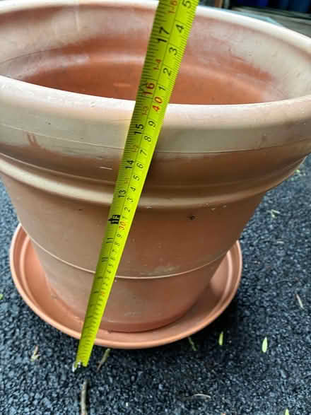 Photo of free Large plastic "terra cotta" planter (Chadds Ford) #1