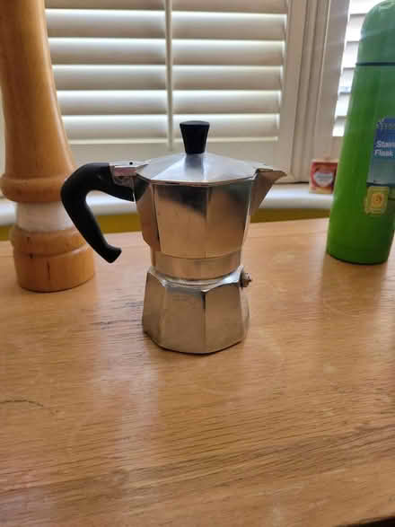 Photo of free Italian coffee maker (Stoneleigh, Epsom) #1