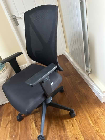 Photo of free Office / gaming chair (Toddington) #2
