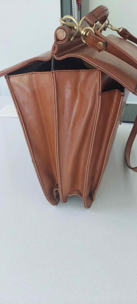 Photo of free A5 satchel (Hanwell, Ealing) #2