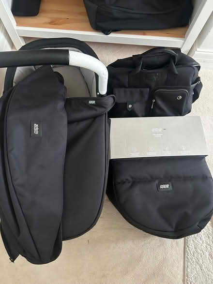 Photo of free Carrier cot, Changing bag & Footmuff (Sheldon B26) #1