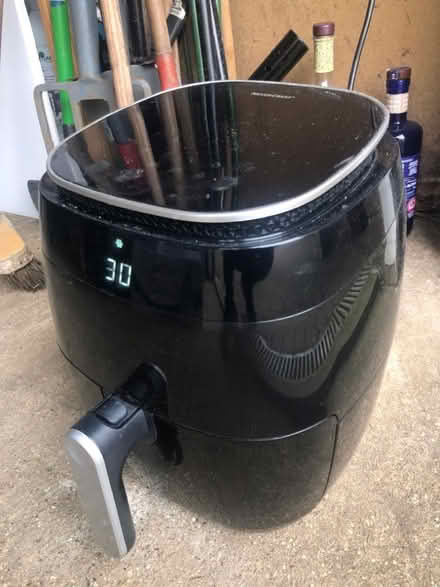 Photo of free Air fryer (Whitehill SG4) #1