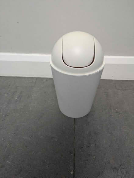 Photo of free White swing top bathroom bin (W7) #1