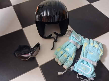Photo of free Ski-ing Gear (Newhaven EH6) #1