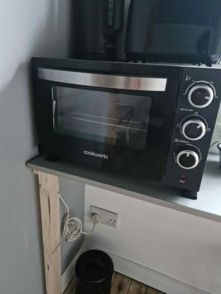 Photo of free Mini oven (RM9 Upney) #2