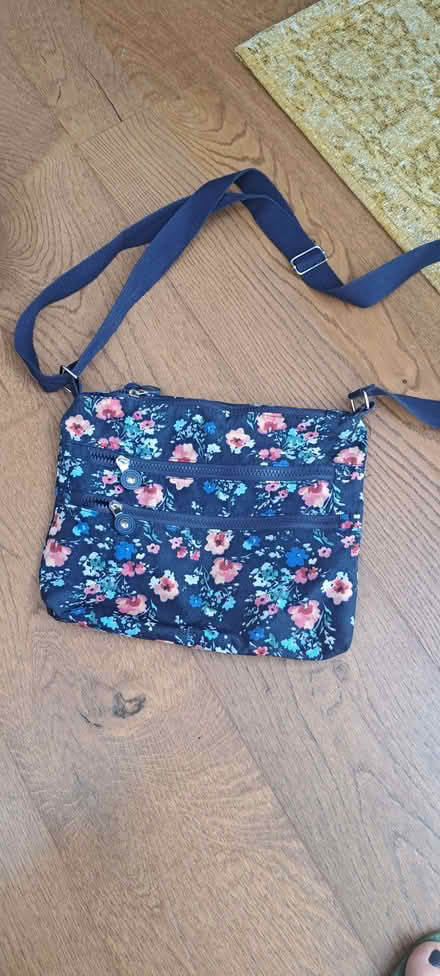Photo of free Hand Bag (Benfield Valley BN41) #1