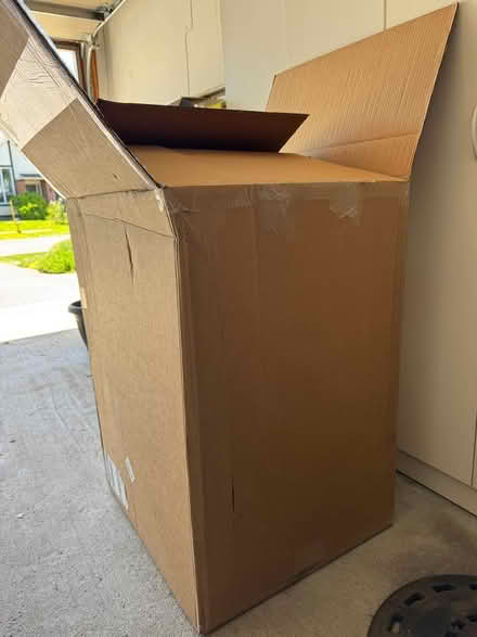 Photo of free Big box (Orléans) #1
