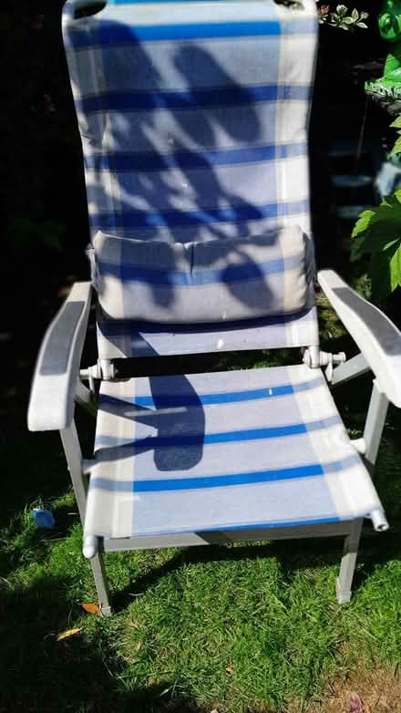 Photo of free Garden lounger, needs clean (Livingston EH54) #1
