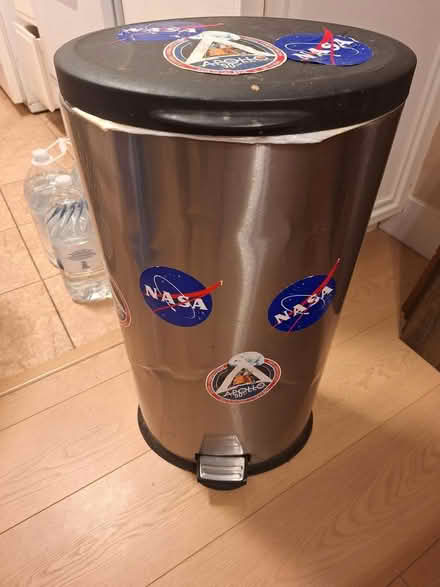Photo of free Garbage can (Encino/Tarzana) #1