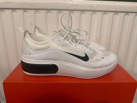 Photo of free Men’s Nike trainers #2 (BR6) #1