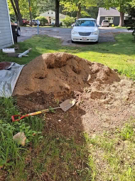 Photo of free Super Loam (Amesbury/salisbury border) #1