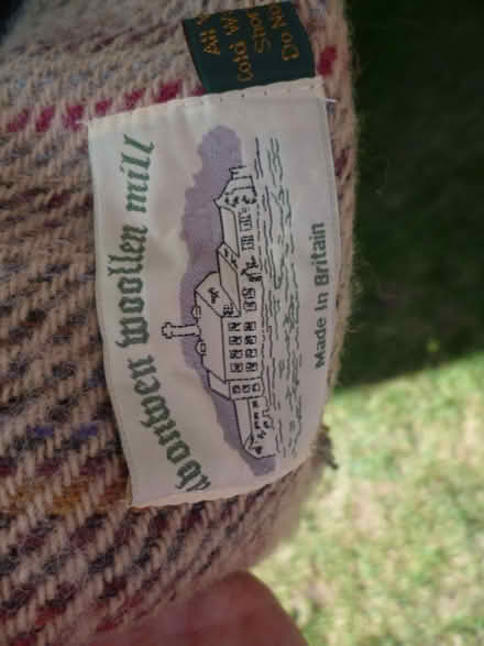 Photo of free vintage wool picnic rug / blanket (The Nurserylands TW12) #3