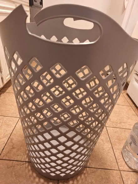 Photo of free Hamper (Encino/Tarzana) #2