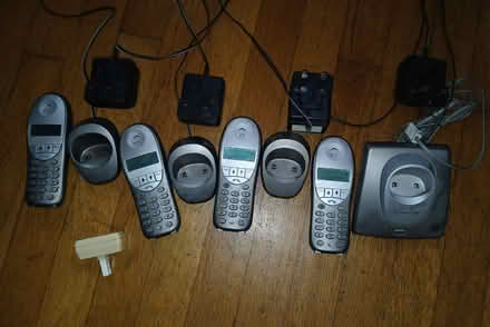 Photo of free BT freestyle answerphone and 3 extensions (West Bridgford NG2) #1